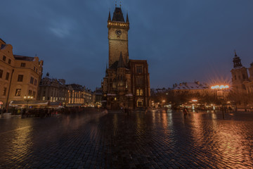 Obraz premium Old town square and medieval astronomical clock in Prague