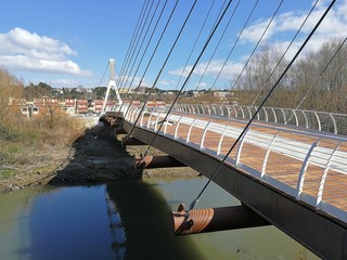 Fototapeta premium Benewent - przęsło rowerowe i most dla pieszych