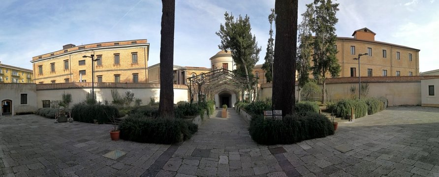 Avellino - Panoramica del giardino del museo