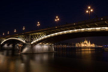Fototapeta na wymiar Famous historic Margaret bridge with beautifully lit at night