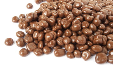 麦チョコ - Chocolate-coated puffed barley