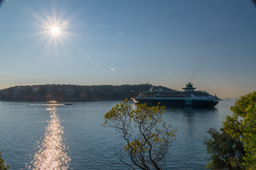 Paquebot dans la baie de Villefranche sur Mer