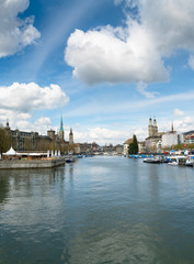 Obraz premium Zurich cityscape with the river Limmat during the traditional spring festival of Sechselauten in April