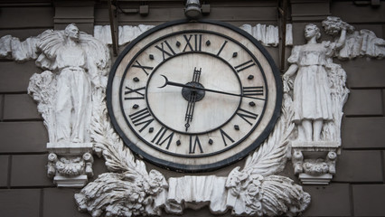 clock in railway station