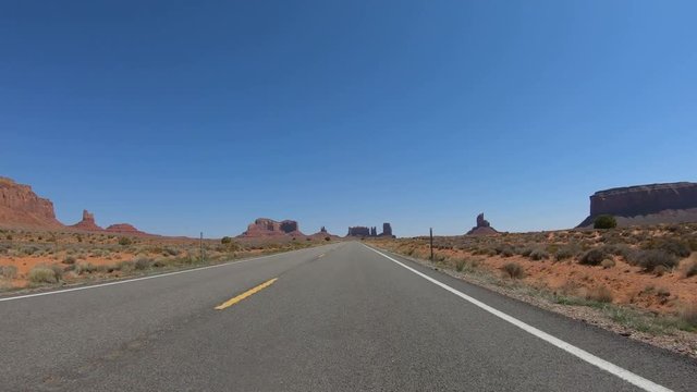 Drive through Arches National Park in Utah - travel photography