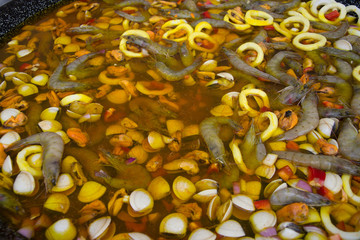 shells and shrimp in wine