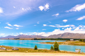 晴天のテカポ湖