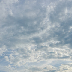 Obraz premium dramatic white cloud on blue sky, nature background