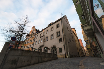 Fototapeta na wymiar Alte Häuser in der Regensburger Altstadt