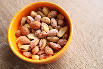 Mixed snacks, hazelnut, almond and pistachios