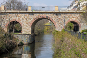 Obraz premium Bridge at the Leipzig Karl Heine canal between city center and Lindenauer harbor. The bridge has the German inscription King Albert Bridge