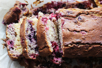 Cake with raspberry and blueberry