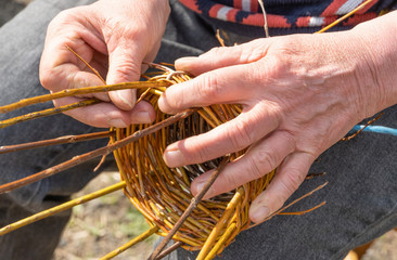 Weidenflechterei © Comofoto