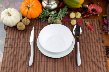 Design autumn serving table