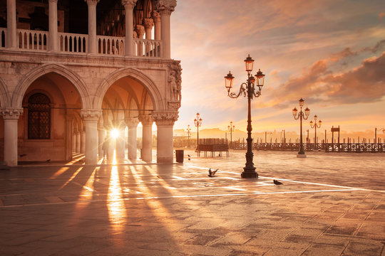 Fototapeta San Marco in Venice, Italy at a dramatic sunrise