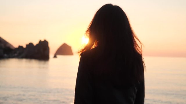 girl silhouette at sunrise