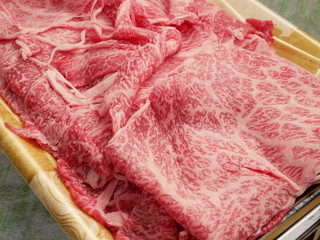 牛肉　霜降り牛　村上牛