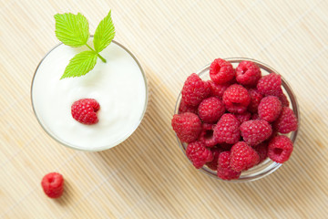 Fresh yogurt with raspberries
