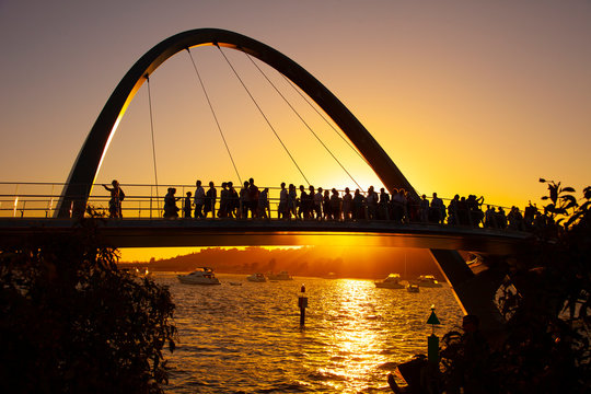 Silhouette Elizabeth Quay, Perth