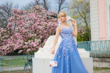 Blaues Kleid