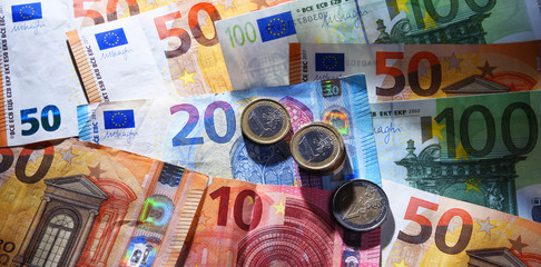 Obraz na płótnie Canvas Composition with Euro banknotes and coins