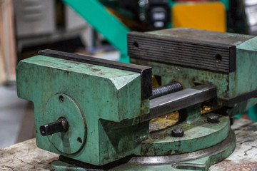 Vice milling machine.