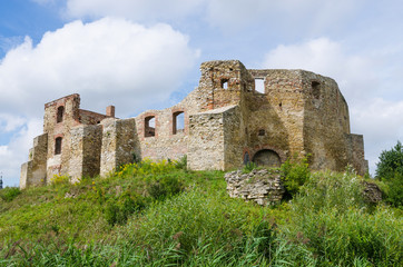 Fototapeta na wymiar Bishops castle in Siewierz, Poland