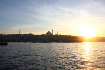 Fototapeta premium Sundown at the Bosporus in Istanbul