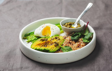 healthy breakfast with quinoa, vegetables