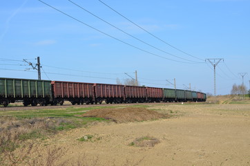 kolej, tor, przewozy, podróż, przewóz, stal, droga, kreska, perspektywa, niebo, krajobraz, zieleń, przemysł, nikt, dworzec, blękit, metal, kierunek, charakter © Szymon