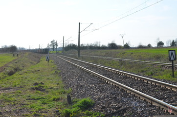 kolej, tor, przewozy, podróż, przewóz, stal, droga, kreska, perspektywa, niebo, krajobraz, zieleń, przemysł, nikt, dworzec, blękit, metal, kierunek, charakter