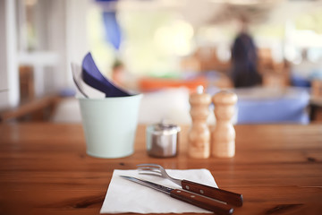 serving cutlery in a restaurant