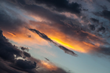 Allassac (Corrèze - France) - Coucher de soleil nuageux