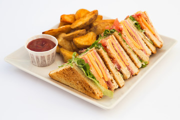 sandwich chicken chips