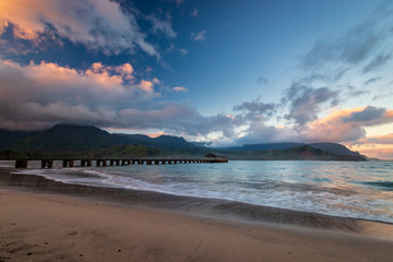Early morning at Waioli Beach Park, Hanalei Bay, Kauai, Hawaii, USA