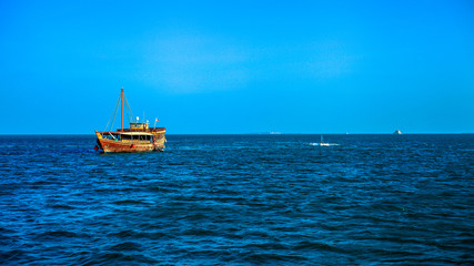 Obraz premium boat in the sea