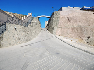 Bridge over the aisle.