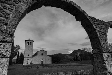 Rocchetta a Volturno, Isernia, Molise. Abbazia benedettina di San Vincenzo al Volturno. Storica...