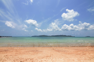 Fototapeta na wymiar Sea beach blue sky sand sun daylight relaxation landscape viewpo 