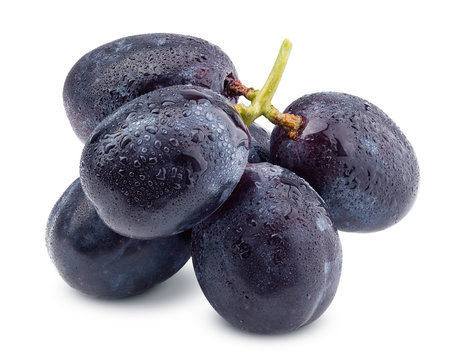 purple grape, isolated on white background, clipping path, full depth of field