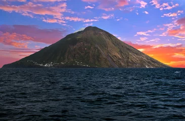 Poster Stromboli volcano and sea © Fyle