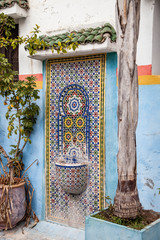 fountain with Moroccan mosaic
