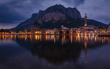 Lecco by night