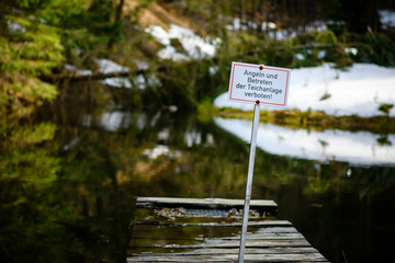 Teich betreten verboten