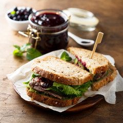 Roast beef sandwich with blueberry sauce