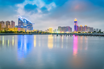 Obraz premium City night view of Zhanjiang Sands Bay