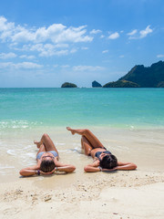 Fototapeta na wymiar Two women enjoying their holidays on a transat