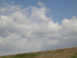 空と丘