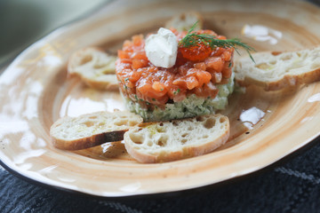 Salmon tartare with fresh cucumber