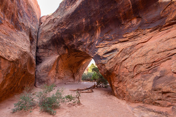 Navajo Arch in Arches National Park, Utah, USA